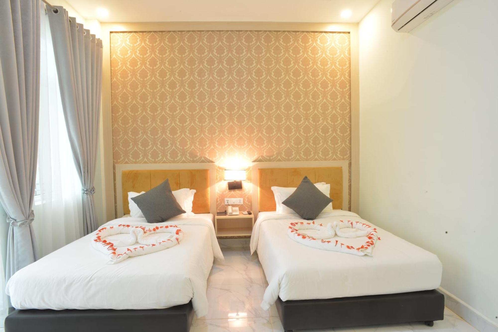 Sangkahak Mith Hotel Кеп Екстериор снимка